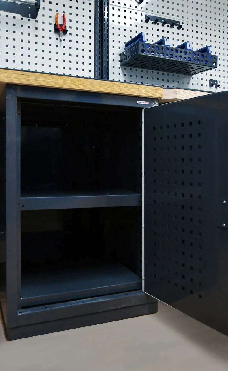 Верстак FBK 205.37.4-2F купить в Новосибирске Верстак FBK 205.37.4-2F купить в Новосибирске