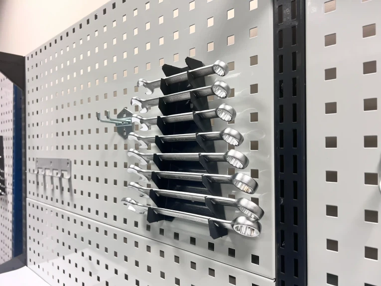 Верстак CTR 1832.S347.13 купить в Новосибирске Верстак CTR 1832.S347.13 купить в Новосибирске