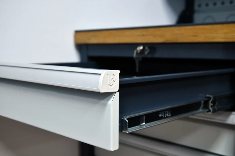 Верстак FBK 205.45.4-2F купить в Новосибирске