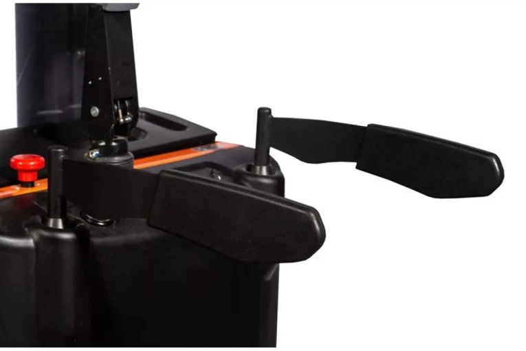 Штабелер электрический самоходный с платформой 1,5 т - 5,6 м Вилы: 1150 , АКБ Свинцово - кислотная, CL1556W SIBLINE купить в Новосибирске Штабелер электрический самоходный с платформой 1,5 т - 5,6 м Вилы: 1150 , АКБ Свинцово - кислотная, CL1556W SIBLINE купить в Новосибирске