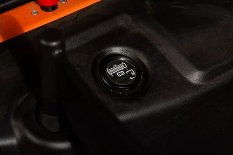 Штабелер электрический самоходный с платформой 1,5 т - 5,6 м Вилы: 1150 , АКБ Свинцово - кислотная, CL1556W SIBLINE купить в Новосибирске Штабелер электрический самоходный с платформой 1,5 т - 5,6 м Вилы: 1150 , АКБ Свинцово - кислотная, CL1556W SIBLINE купить в Новосибирске