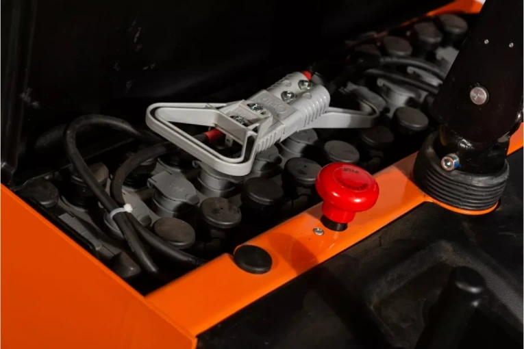 Штабелер электрический самоходный с платформой 1,5 т - 5,6 м Вилы: 1150 , АКБ Свинцово - кислотная, CL1556W SIBLINE купить в Новосибирске Штабелер электрический самоходный с платформой 1,5 т - 5,6 м Вилы: 1150 , АКБ Свинцово - кислотная, CL1556W SIBLINE купить в Новосибирске