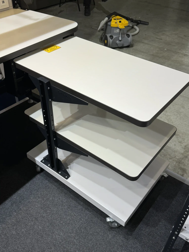 Подкатной антистатический стол SPC A купить в Новосибирске Подкатной антистатический стол SPC A купить в Новосибирске