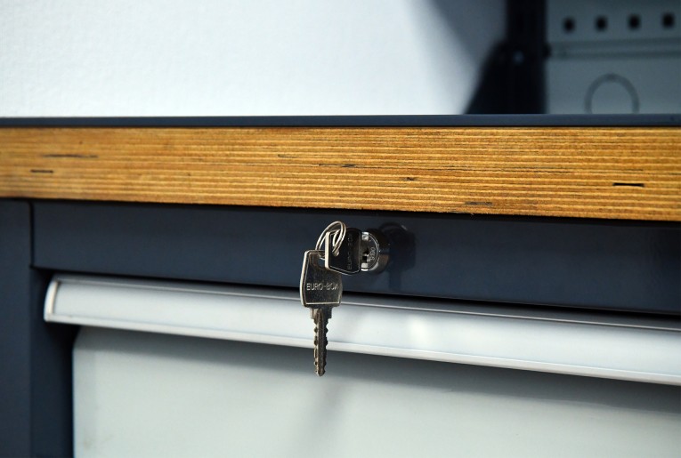 Верстак FBK 1551.16.3-2FR купить в Новосибирске Верстак FBK 1551.16.3-2FR купить в Новосибирске