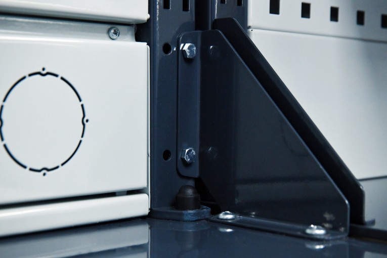 Верстак FBK 1551.17.3-2F купить в Новосибирске Верстак FBK 1551.17.3-2F купить в Новосибирске