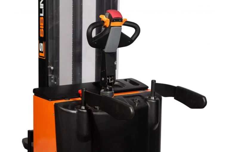 Штабелер электрический самоходный с платформой 2 т - 4,5 м Вилы: 1150 , АКБ Свинцово - кислотная, CL2045W SIBLINE купить в Новосибирске Штабелер электрический самоходный с платформой 2 т - 4,5 м Вилы: 1150 , АКБ Свинцово - кислотная, CL2045W SIBLINE купить в Новосибирске